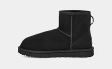 Load image into Gallery viewer, UGG - Classic Mini II - In Black
