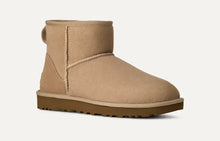 Load image into Gallery viewer, Ugg - Classic Mini II - In Sand
