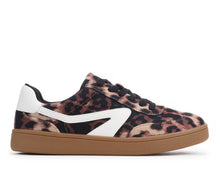 Load image into Gallery viewer, DV by Dolce Vita - Voyage - In Leopard