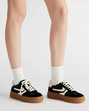 Load image into Gallery viewer, Steve Madden - Dodge - In Black/White