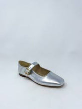 Load image into Gallery viewer, Sam Edelman - Michaela - In Soft Silver

