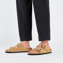 Load image into Gallery viewer, Birkenstock - Arizona - Latte Cream
