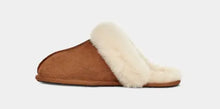 Load image into Gallery viewer, Ugg - Scuffette II - In Chestnut
