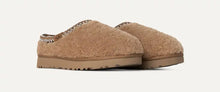 Load image into Gallery viewer, Ugg - Tasman Maxi Curl - In Chestnut
