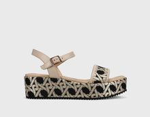 Load image into Gallery viewer, Vaneli - Walda - In Cream Black
