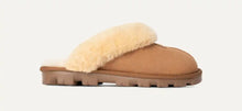 Load image into Gallery viewer, Ugg - Coquette - In Chestnut
