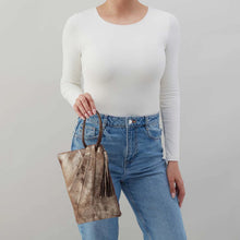 Load image into Gallery viewer, Hobo - Sheila Ring Clutch - In Cocoa
