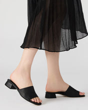 Load image into Gallery viewer, Steve Madden - Montgomery - In Black
