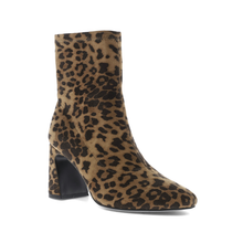 Load image into Gallery viewer, Mia - Thiva - In Leopard Print
