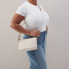 Load image into Gallery viewer, Hobo - Darcy Carry All - In Pale Flax
