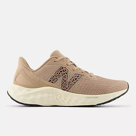 New Balance - Arishi - In Float Taupe