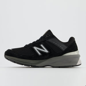 New Balance - Made in the USA 990v5 - In Black with silver